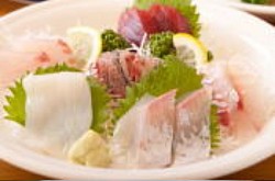 地魚の刺身盛合せ　1,800円
